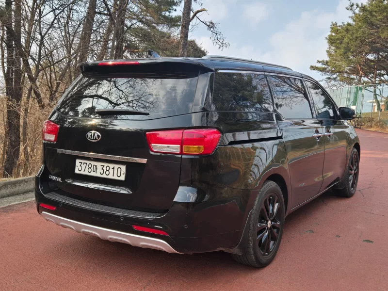 Kia Carnival