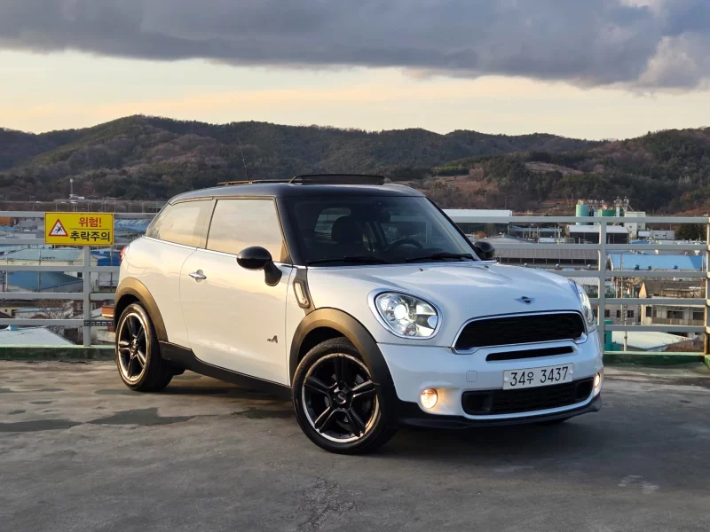 MINI Paceman