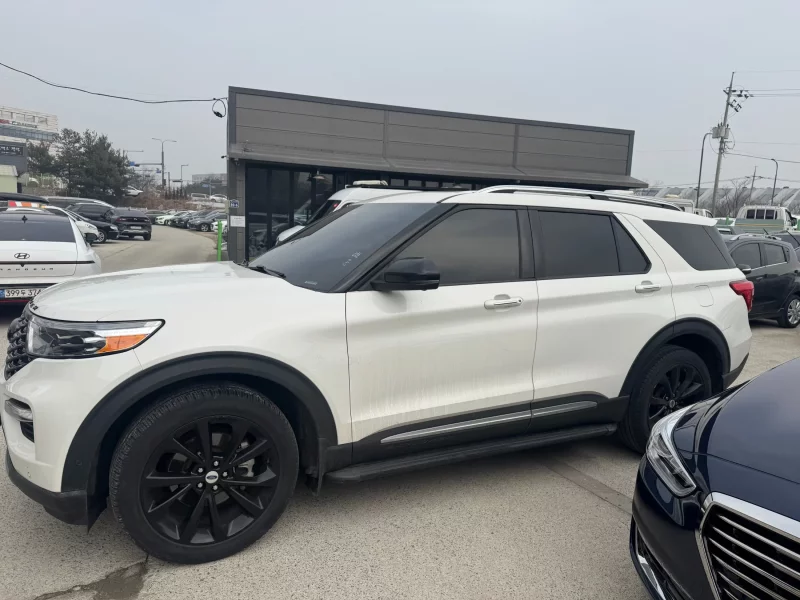 Ford EXPLORER
