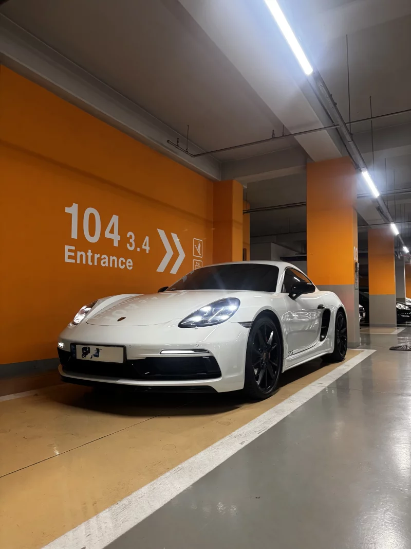 Porsche CAYMAN