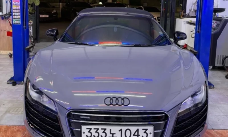 Audi R8