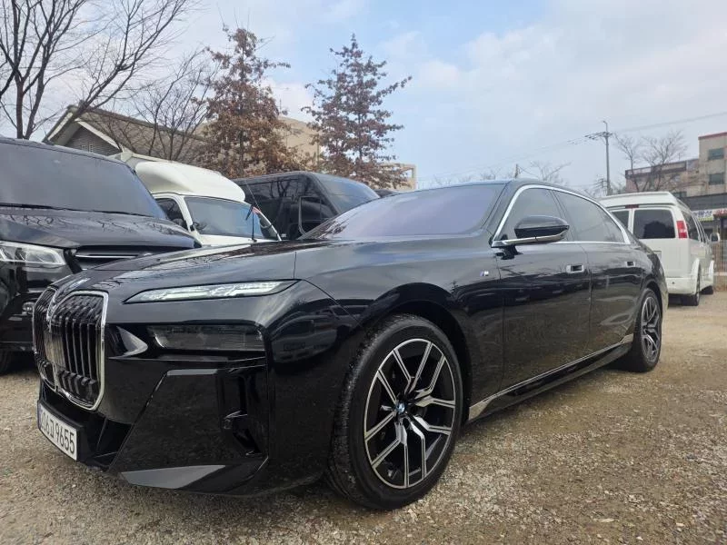 BMW 7-Series