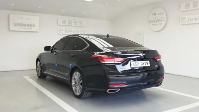 Hyundai Genesis