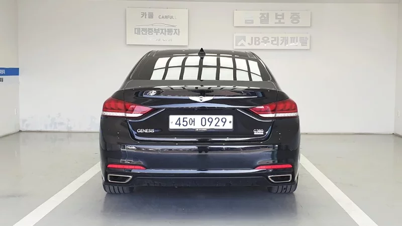 Hyundai Genesis
