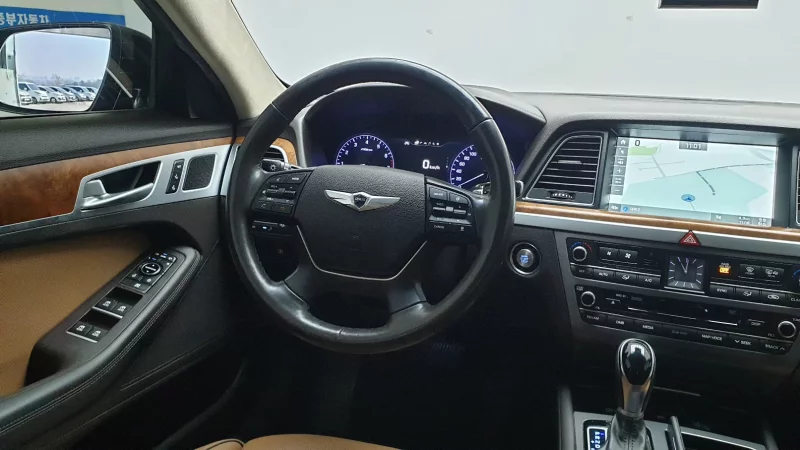 Hyundai Genesis
