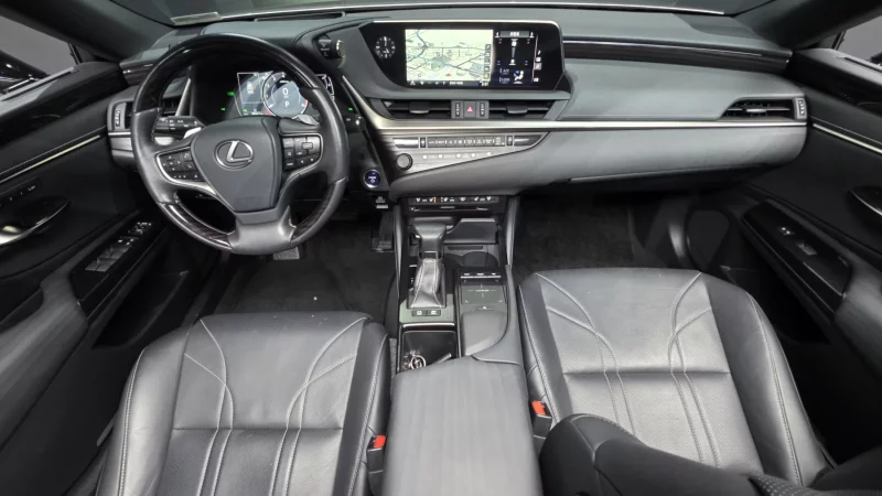 Lexus ES300h