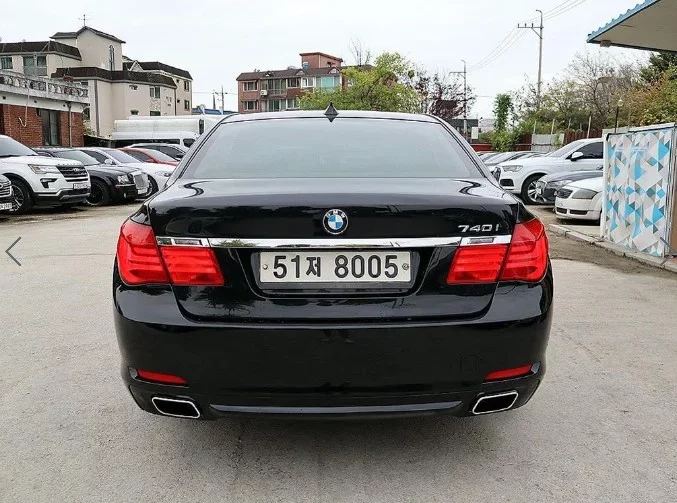 BMW 7-Series