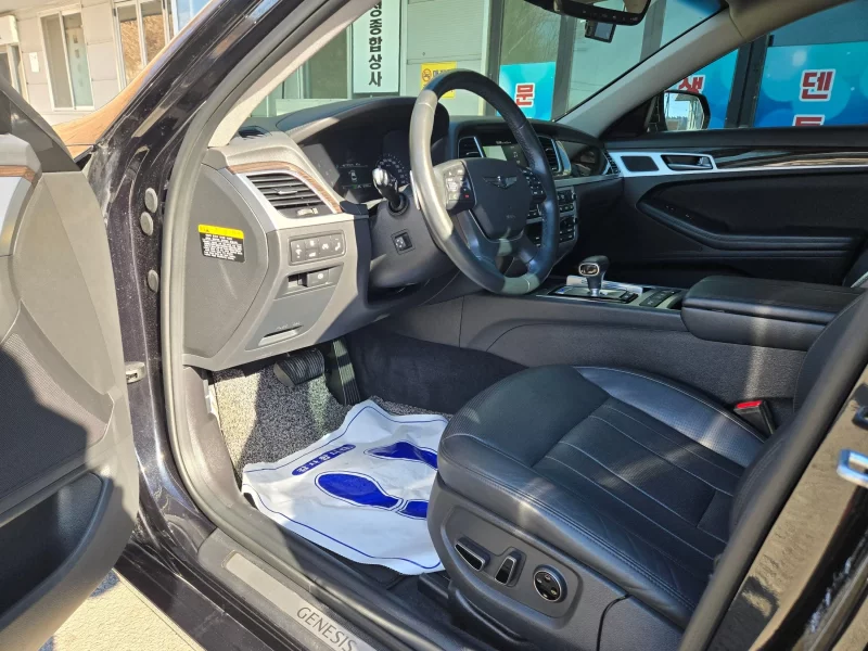 Genesis G80