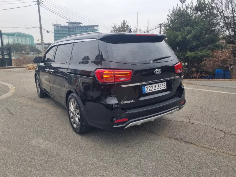 Kia Carnival