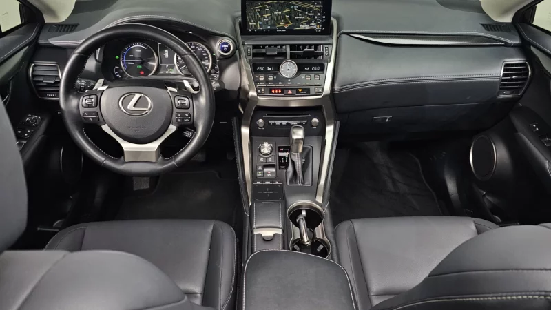 Lexus NX300h