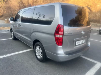 Hyundai Starex
