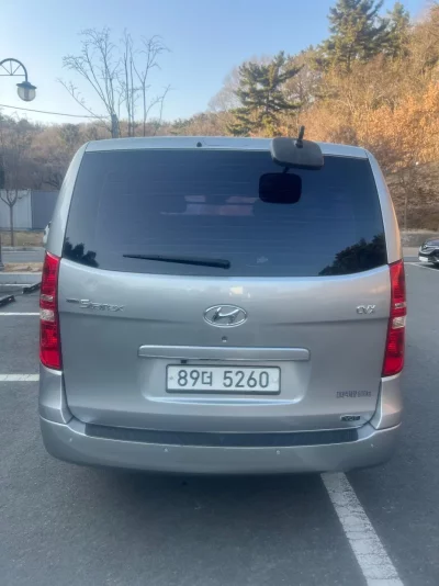 Hyundai Starex