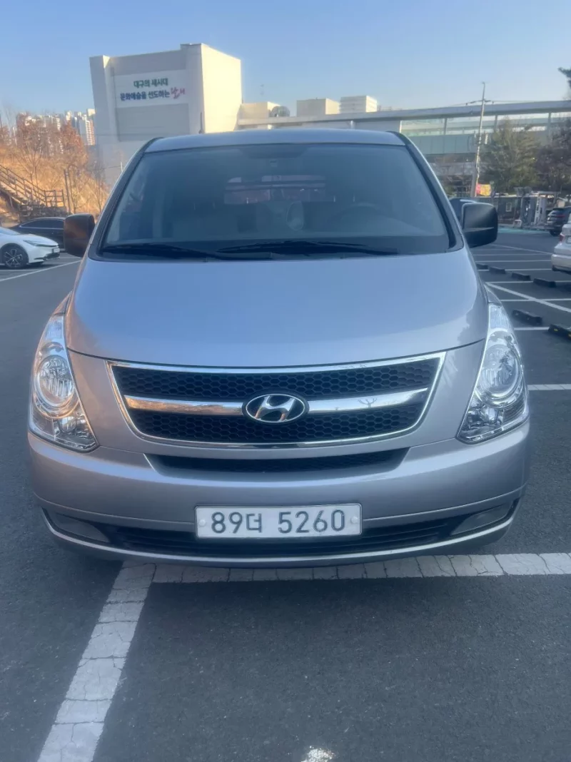 Hyundai Starex