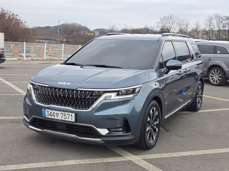 Kia Carnival