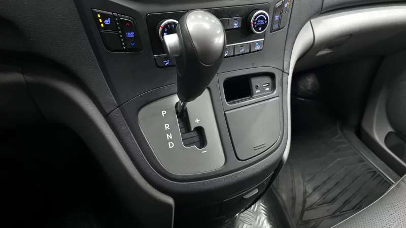 Hyundai Grand Starex