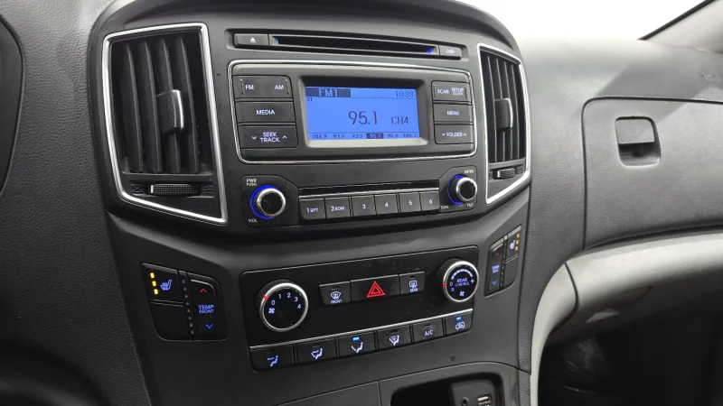 Hyundai Grand Starex