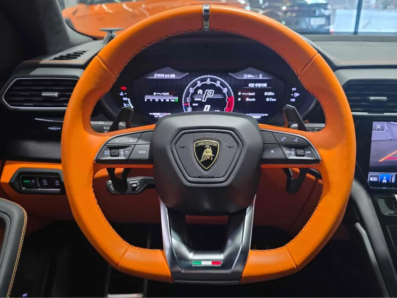 Lamborghini URUS