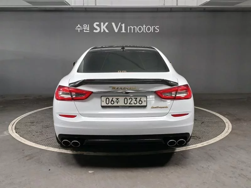 Maserati QUATTROPORTE