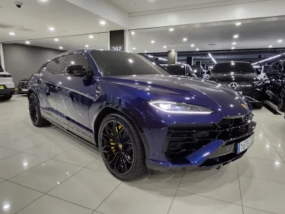 Lamborghini URUS