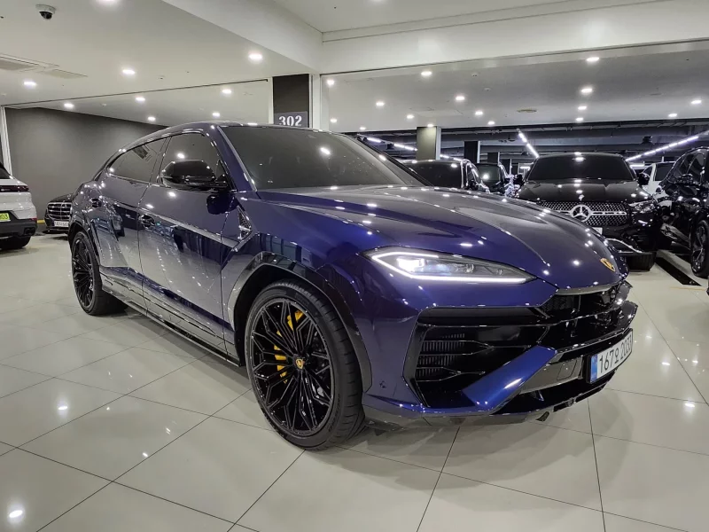 Lamborghini URUS