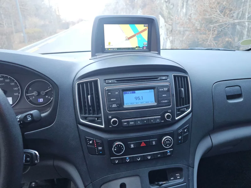 Hyundai Grand Starex