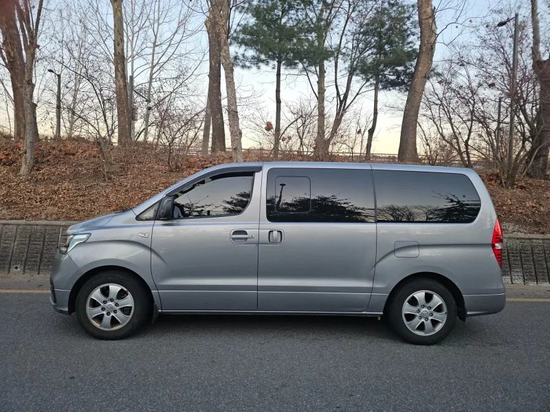 Hyundai Grand Starex