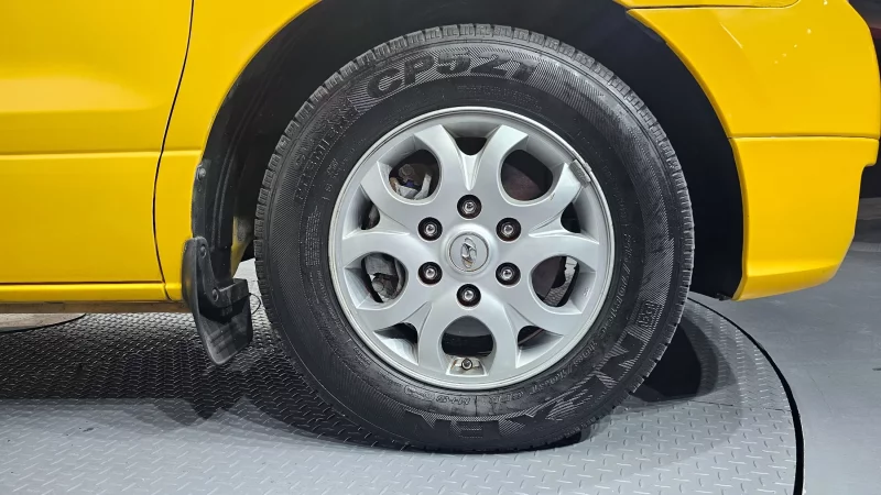 Hyundai Starex