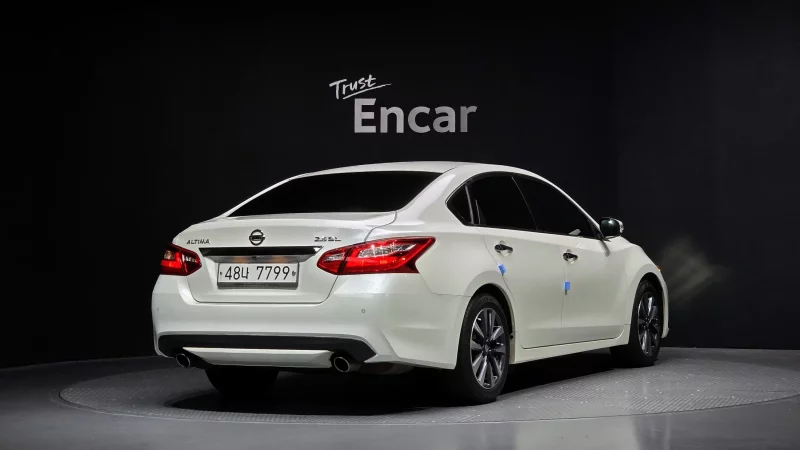 Nissan Altima