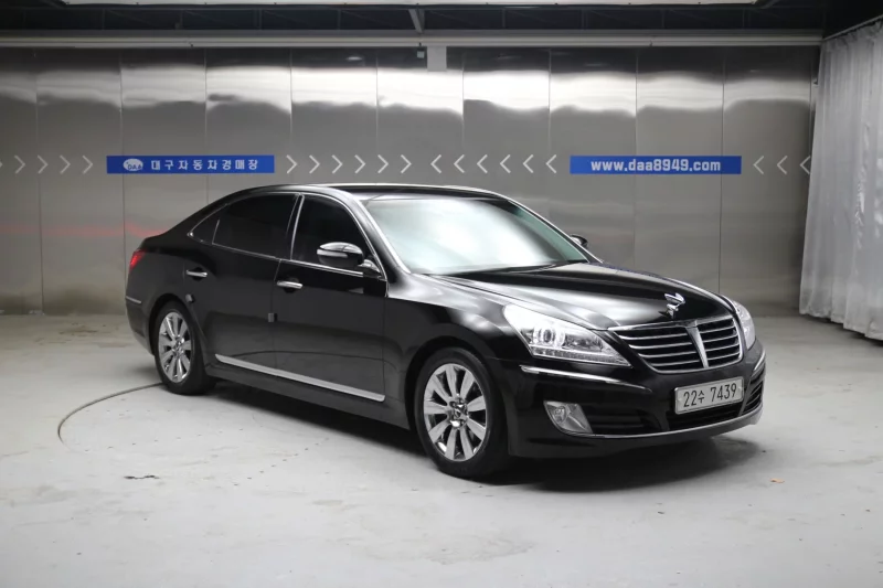 Hyundai Equus