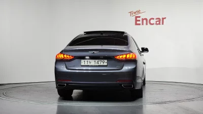 Hyundai Genesis