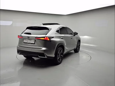 Lexus NX300h