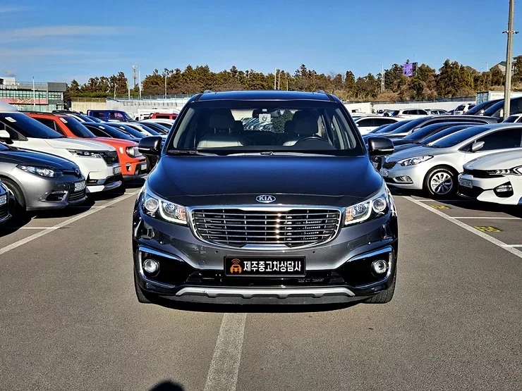Kia Carnival