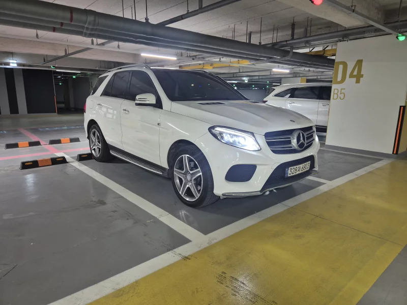 Mercedes-Benz GLE-Class