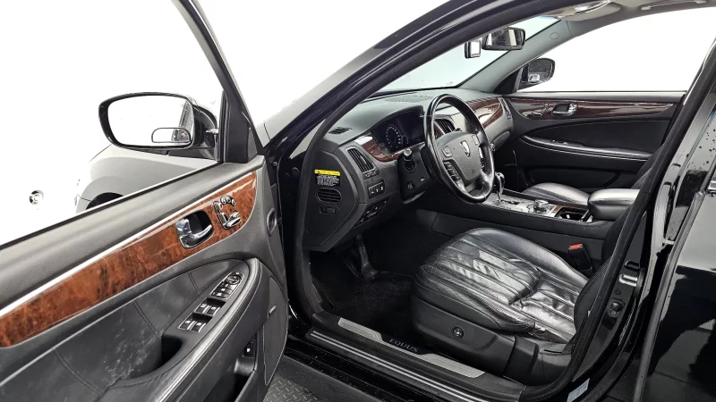Hyundai Equus