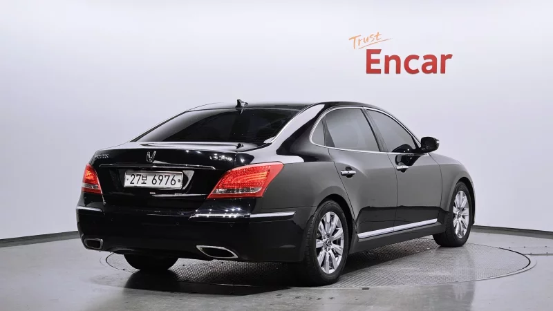 Hyundai Equus