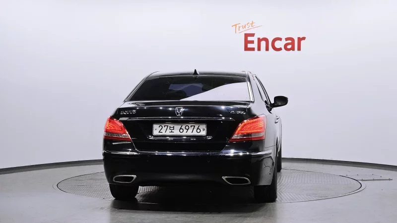 Hyundai Equus
