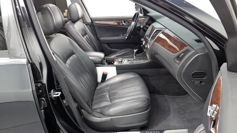 Hyundai Equus