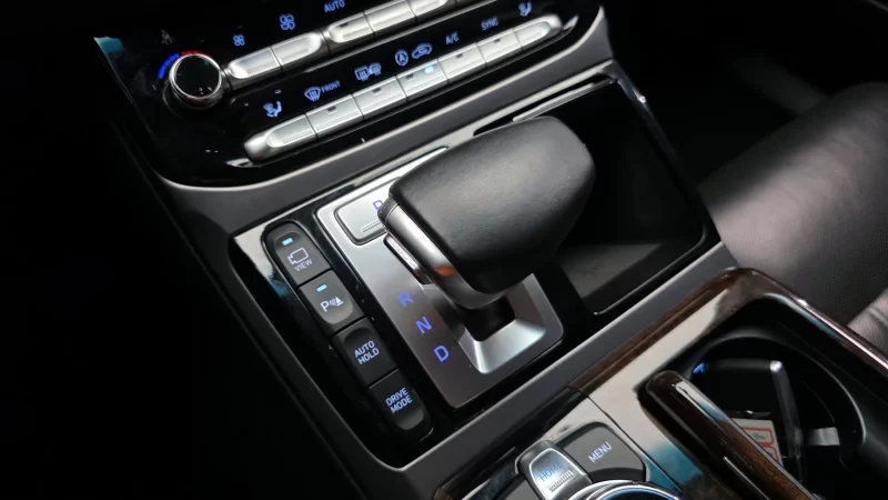 Genesis EQ900