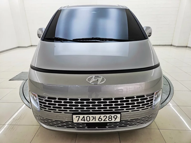 Hyundai Staria