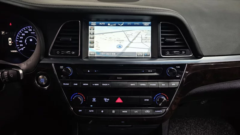 Hyundai Aslan