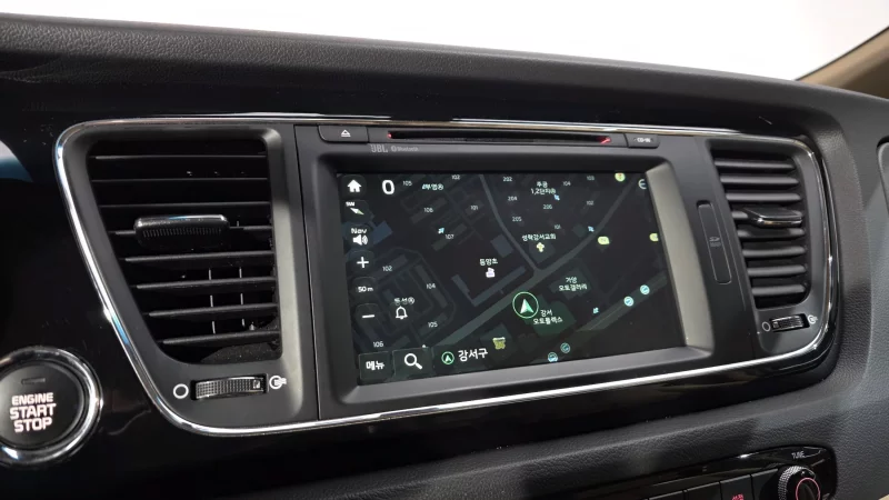 Kia Carnival