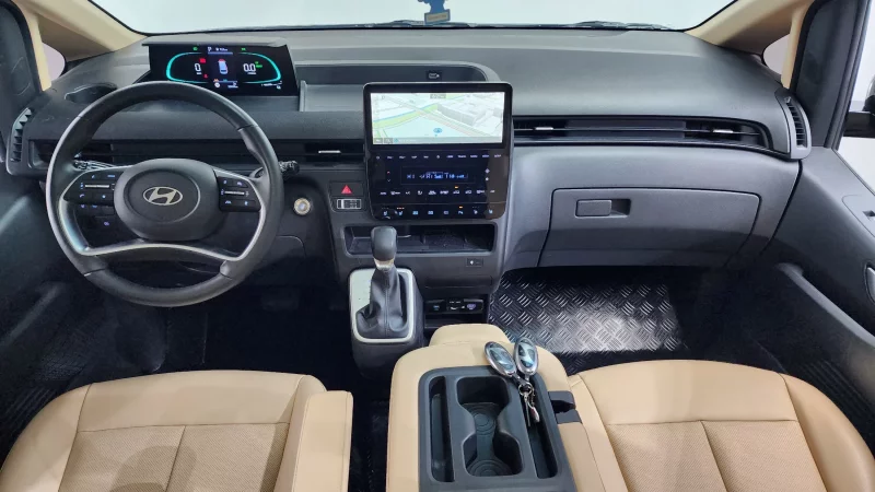 Hyundai Staria