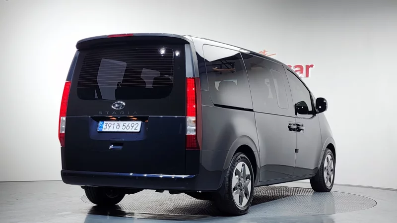 Hyundai Staria