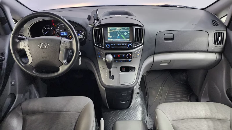 Hyundai Grand Starex