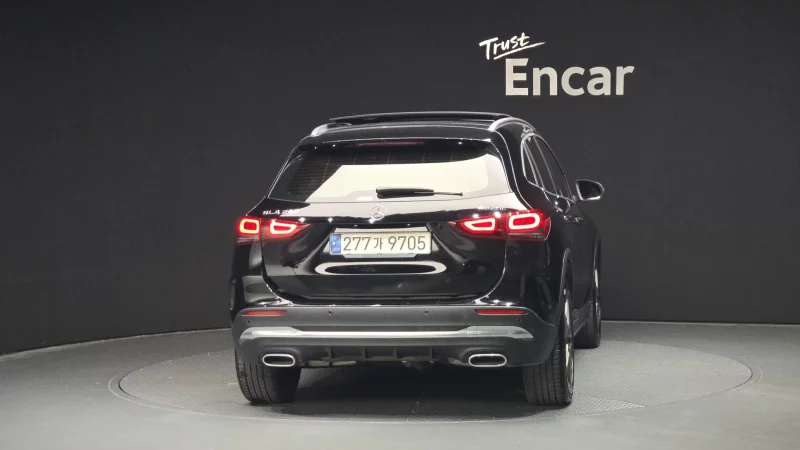 Mercedes-Benz GLA-Class