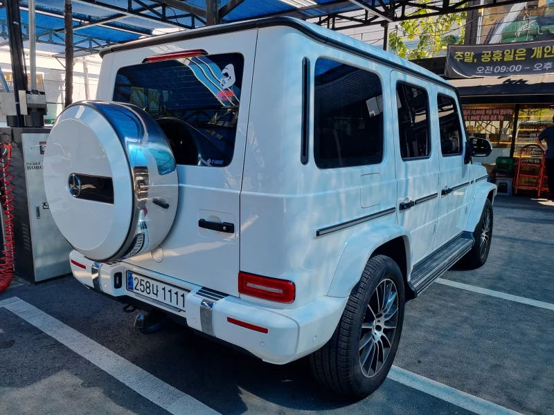 Mercedes-Benz G-Class