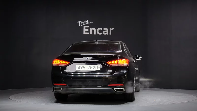 Hyundai Genesis