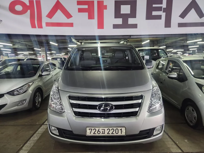 Hyundai Starex