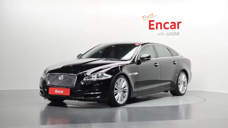 Jaguar XJ