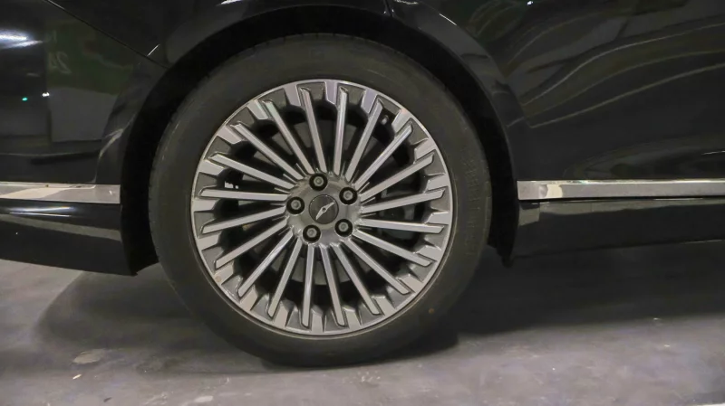 Genesis Electrified G80